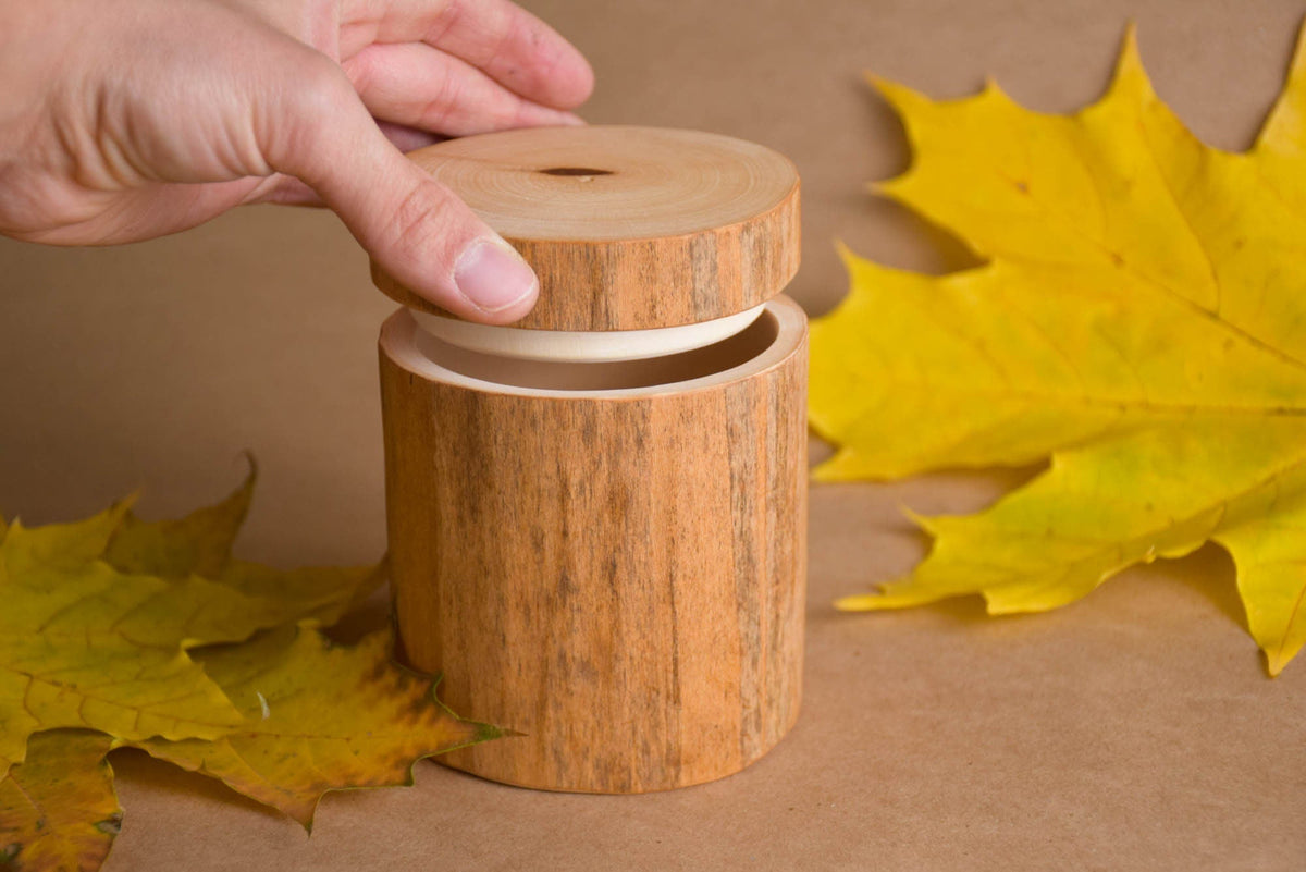 Log-style lidded wooden box for children