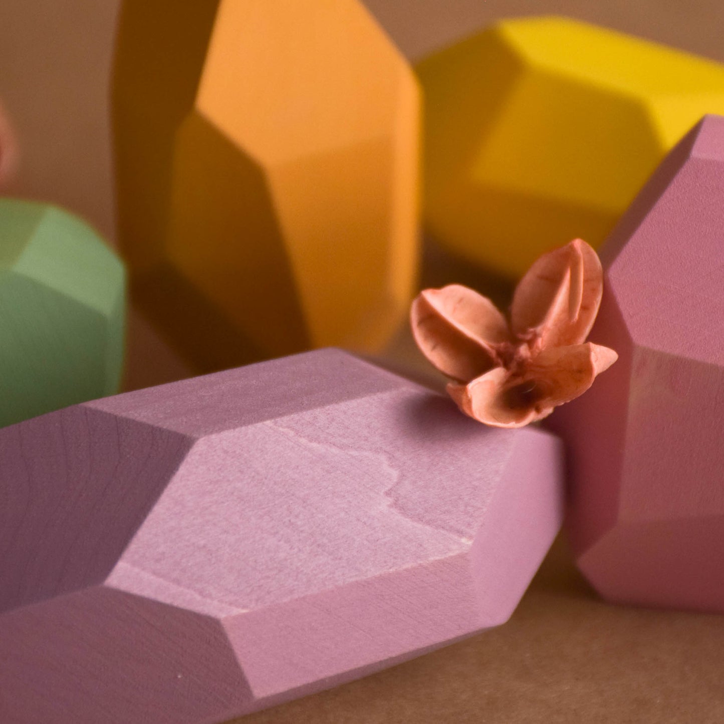 Pastel Tumi Ishi Stones Elongated