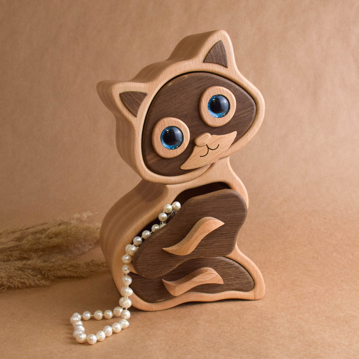 Beech and oak jewelry organizer with a cat design