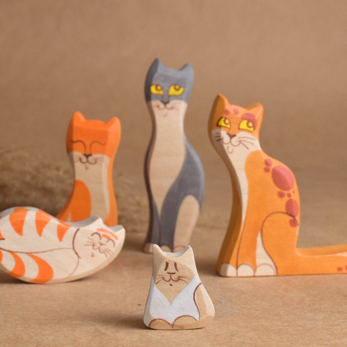 Cats and kittens wooden animal play set
