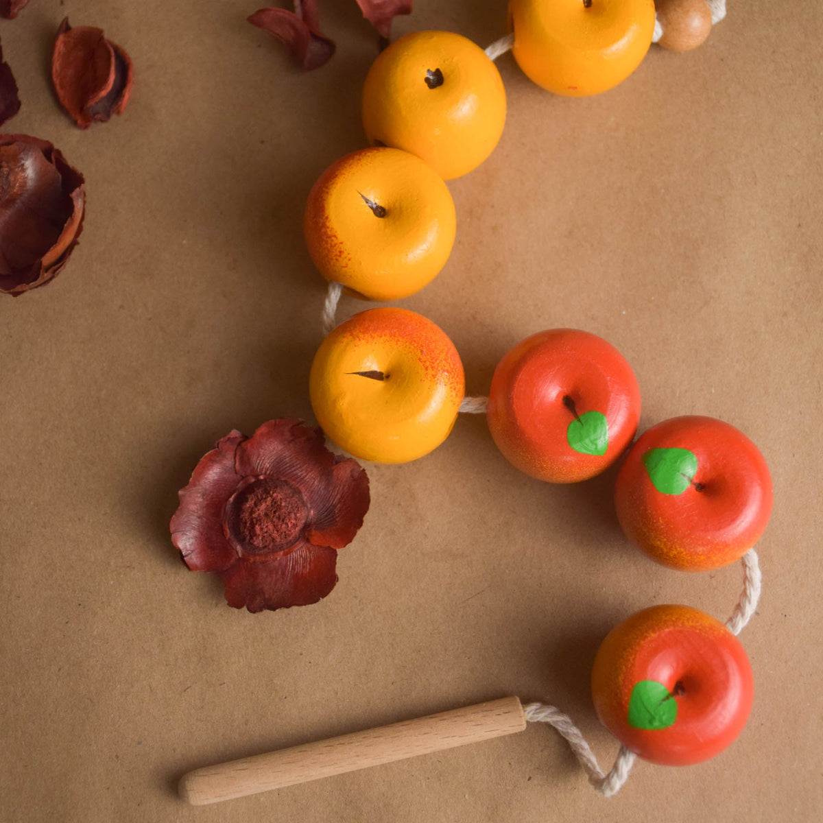 Lacing Toy Appls
