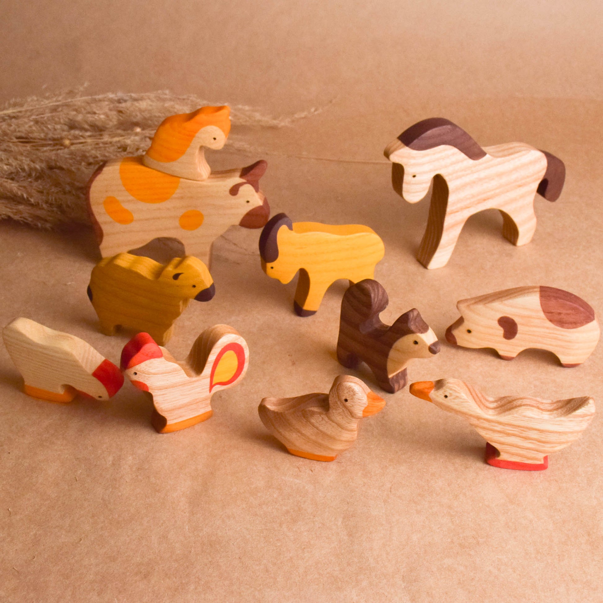 Handmade Wooden Toys Farm Animal Figurines Set for Toddlers Children Kids Gift