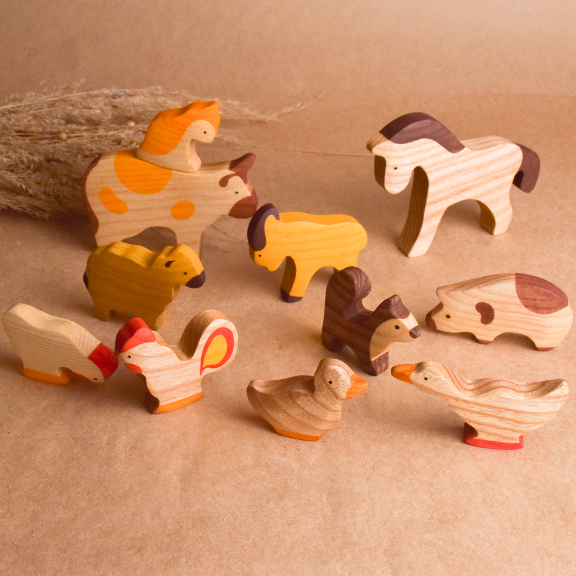 Handmade Wooden Toys Farm Animal Figurines Set for Toddlers Children Kids Gift