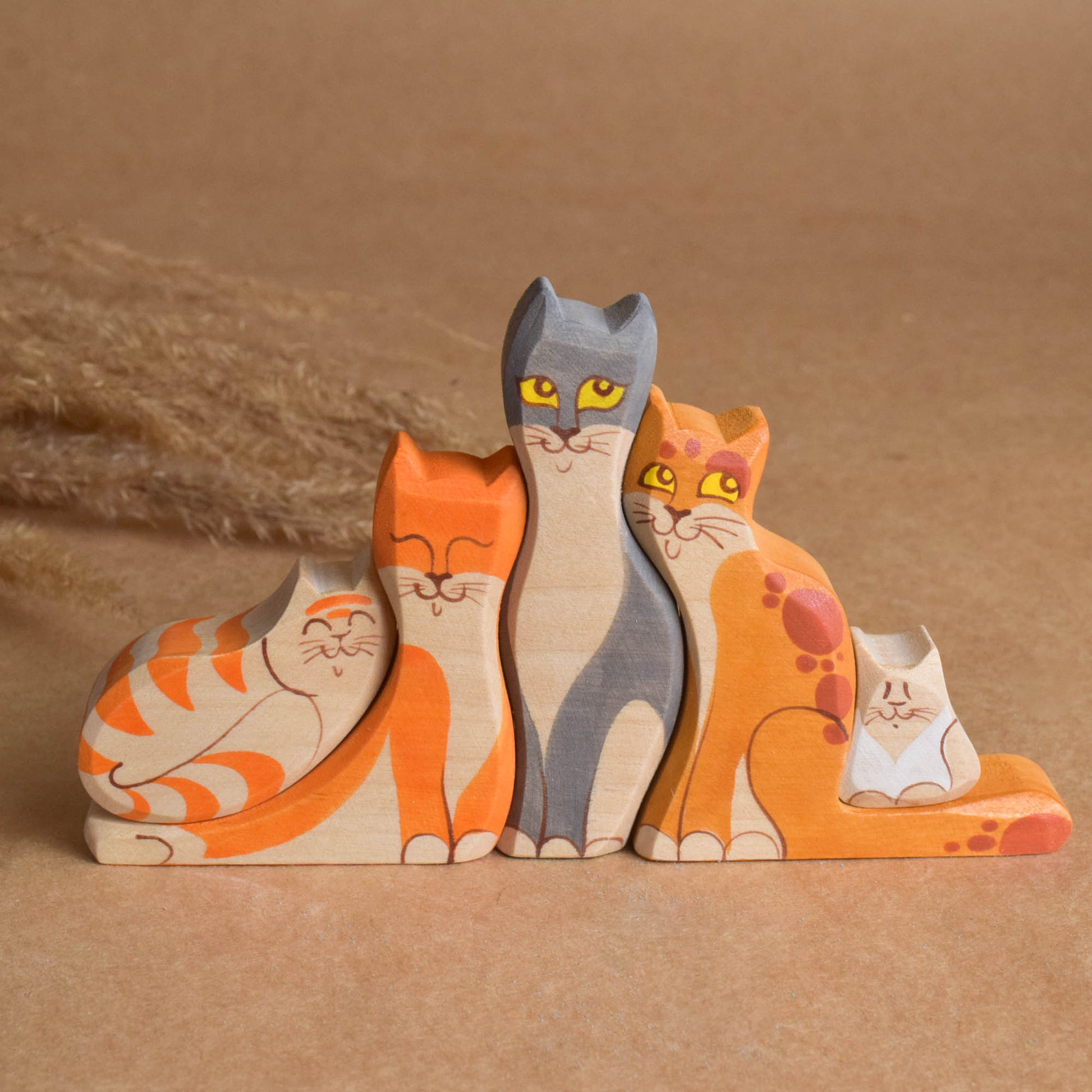 Handmade Wooden Toys for Kids Animals Cats with Kittens Family Figurines Puzzle