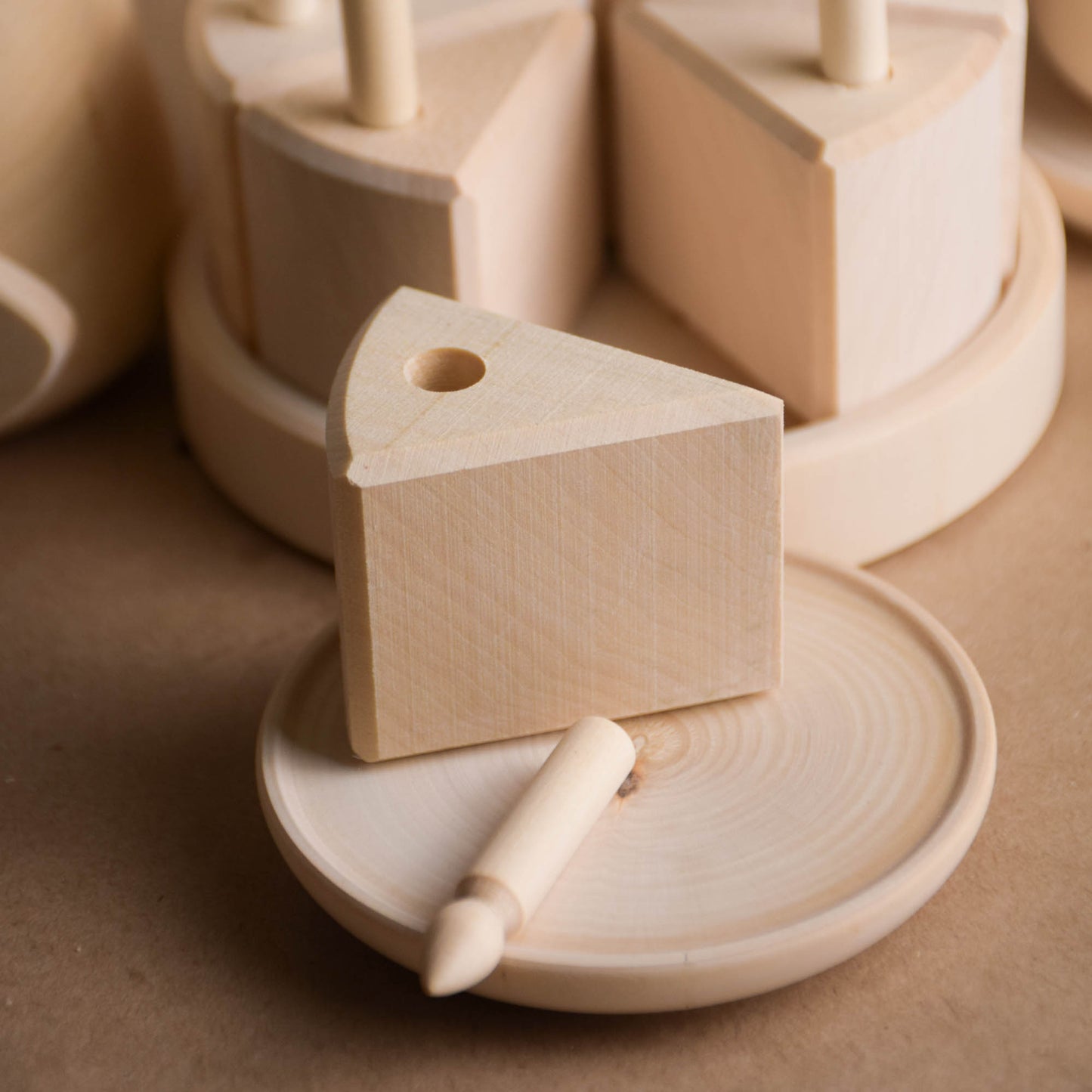 wooden-birthday-cake-toy