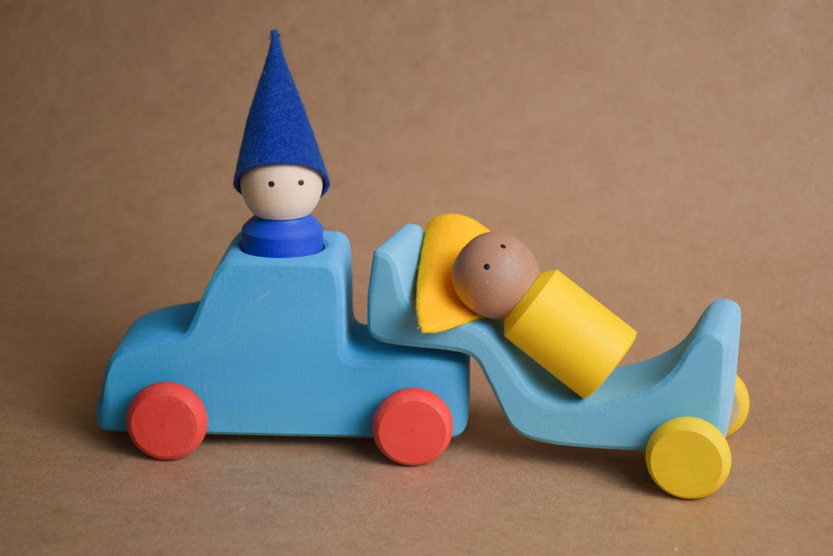 Car transporter play set with wooden peg dolls