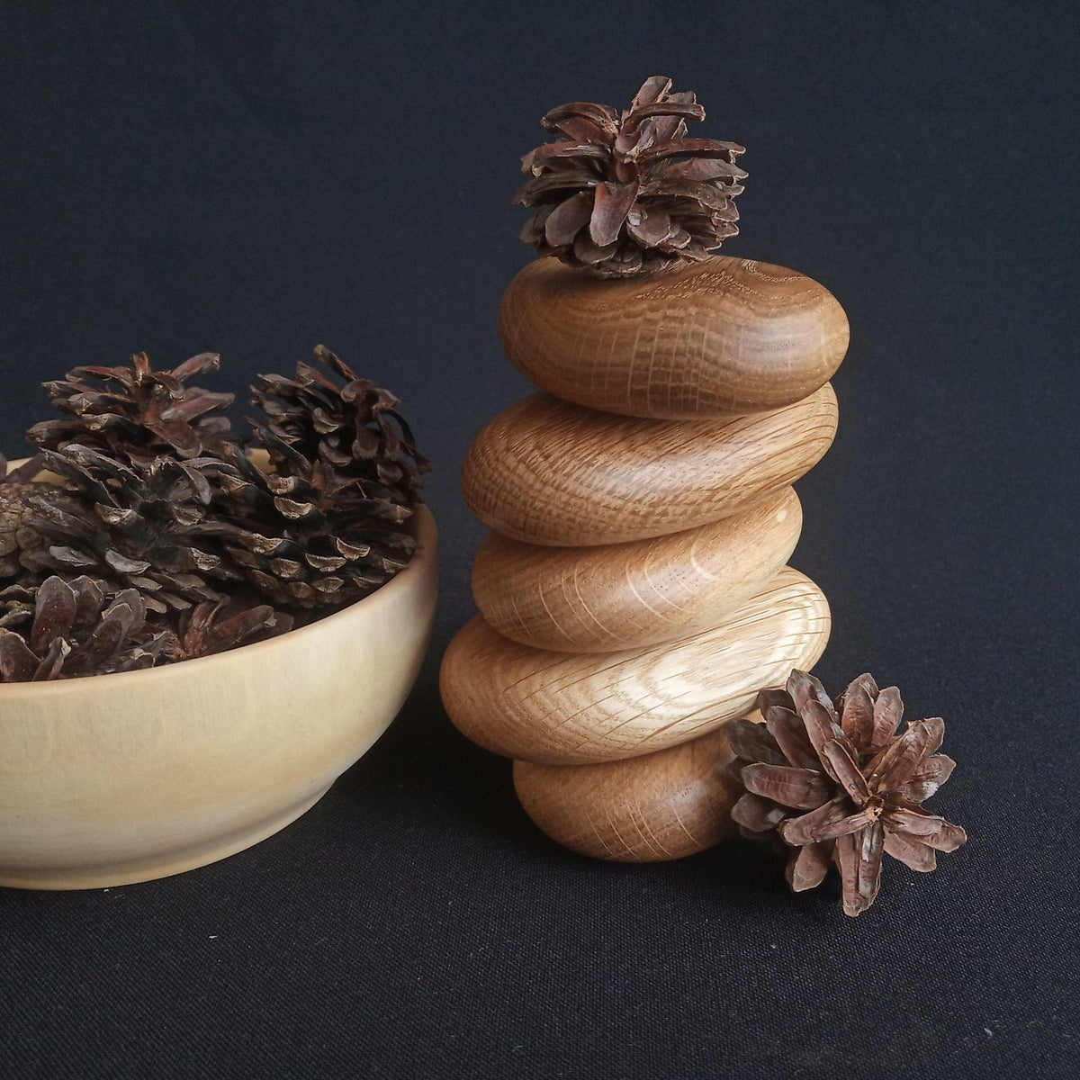 Rounded pedunculate oak wood stacking stones