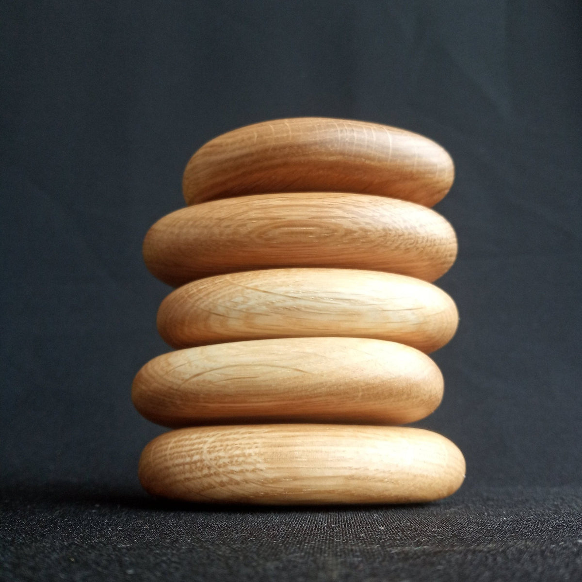 Pedunculate oak wooden balancing pebbles