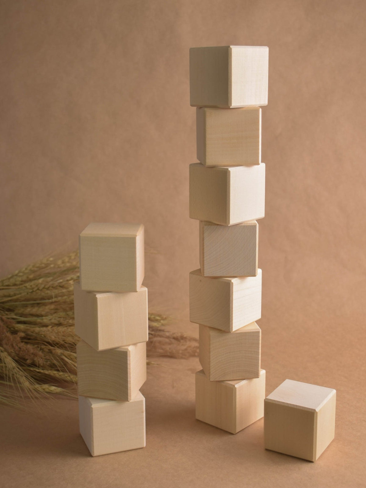 Wooden Blocks Set 1.9 in / 5 cm - 18 pcs featuring natural-toned counting wooden pieces for stacking, arranging, and building.